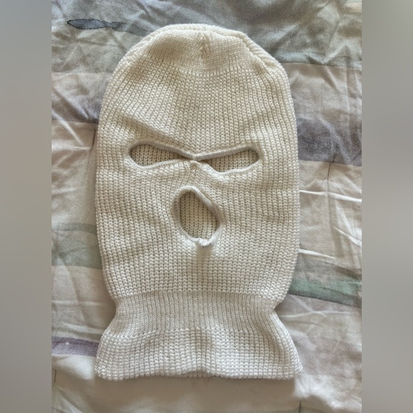 Knit Masks. - Picture 3 of 4
